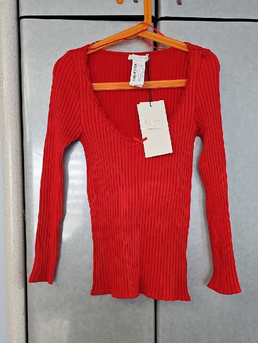 Zara Seamless Lace T-Shirt With Bow, Red, XS-S - Picture 2 of 5